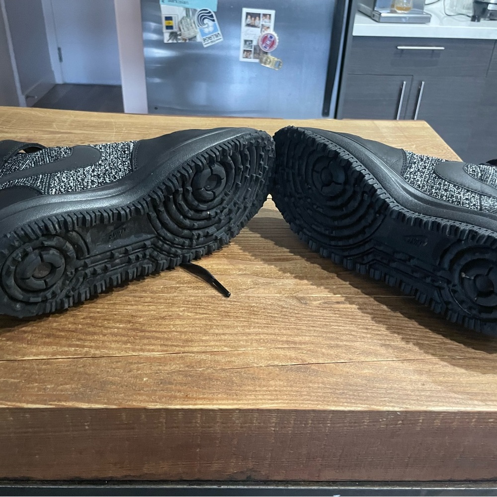 Nike Women's LF1 Flyknit Workboot Air Lunar Force 1 Black Oreo Shoes